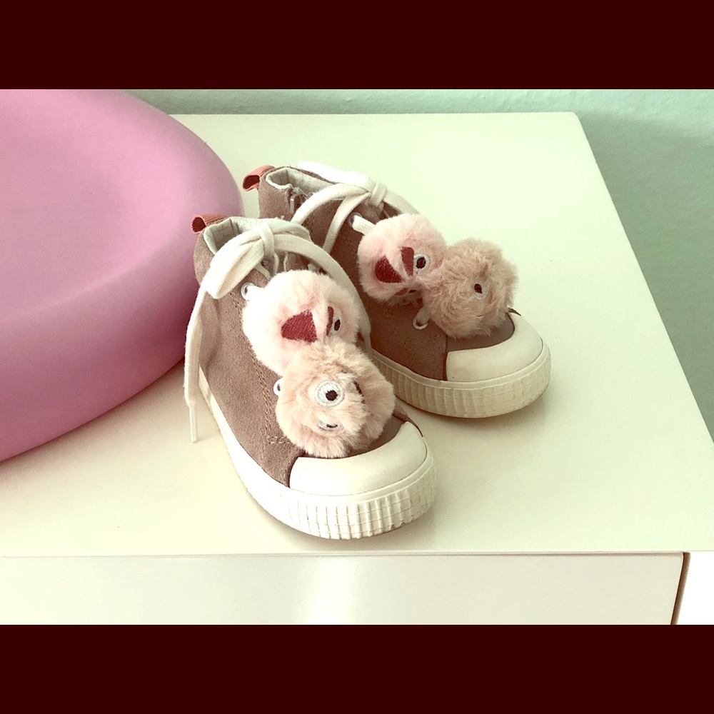 Zara baby cowhide leather sneakers